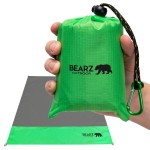BEARZ Outdoor Pocket Blanket - Beach Blanket Waterproof Sandproof, Picnic Blankets Waterproof Foldable, Lightweight & Compact for Hiking, Camping, Travel, Festival Accessories (Green)