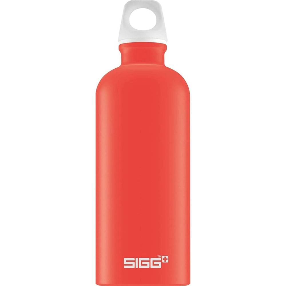 SIGG - Recycled Metal Water Bottle - Traveller - Made in Switzerland - Carbonated Drinks - BPA-Free - 20 Oz