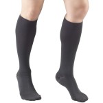 Truform 20-30 mmHg Compression Stockings for Men and Women, Knee High Length, Closed Toe, Charcoal, Medium