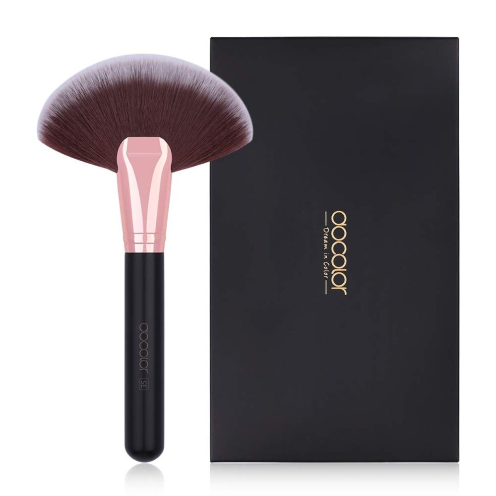 Docolor Fan Brush Finishing Powder Brush Multi-use Brush For Face and body Professional Highlighting Blush powder Bronzer Cheekbones Make Up Brushes Perfect For Spray Tan Powder Synthetic Hair Soft