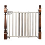 Summer Infant Banister and Stair Wood Safety Gate with Extra Wide Door Design and Comfort Grip handle for Easy One Handed Release, Multicolor