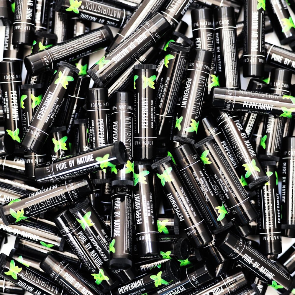 150-Pack Lip Balm in Bulk by Naturistick. Peppermint Scent in Classic Black Tubes. 100% Natural Ingredients. Best Beeswax Chapstick for Dry, Chapped Lips. Made in USA.