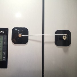 YEYA Upgraded Child Proof Refrigerator Door Lock, Large Base 1-Pack, Fridge Locks for Kids with Key