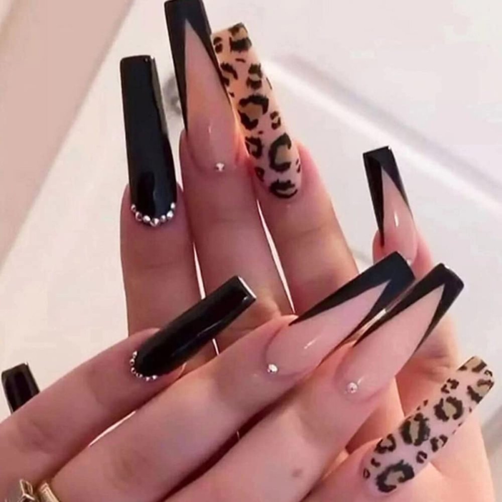 YoYoee French Black False Nails Coffin Long Press on Nails Acrylics Full Cover Leopard Print Fake Nails Tips for Women and Girls 24PCS