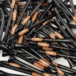 MAZEL Natural Wood/Bamboo Golf Tees 2 3/4 Inch & 3 1/4 Inch,Pack 50 or 120,Reduce Friction & Side Spin,More Stable Golf Tees (50 Pack(25 * 2-3/4+25 * 3-1/4),Orange Black)