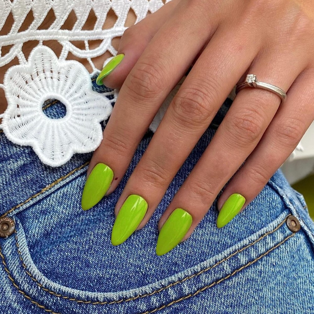 Light Green Press on Nails Medium Stiletto Almond,KQueenest Glossy Acrylic Nails Kit Reusable Fake Nails Feature Protective UV Coating for Women Nail Art Manicure in 24PCS