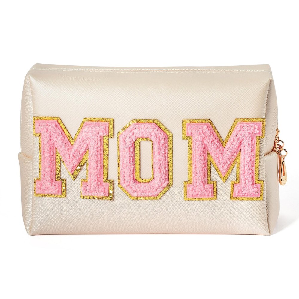 Y1tvei Preppy Patch MOM Varsity Letter Cosmetic Toiletry Bag PU Leather Portable Waterproof Makeup Bag Zipper Pouch Purse Travel Organizer Mama to Be Gift for Mom Birthday Mother\'s Day Baby Shower