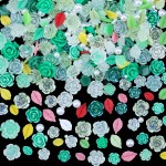 Sinyanail 3D Flower Nail Charms Set,150pcs Mixed Size Camellia Rose Resin Charms,150pcs Mixed Size and Color Leaves,100pcs Round White Pearl Beads for Women\'s Manicure Making (3-Camellia Green)