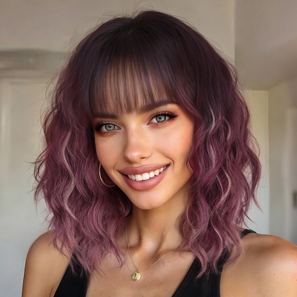 Nnzes Short Wavy Bob Wig with Bangs for Women Shoulder Length Curly Ombre Red Burgundy Highlight Synthetic Heat-Resistant Fiber Hair for Daily & Party Use