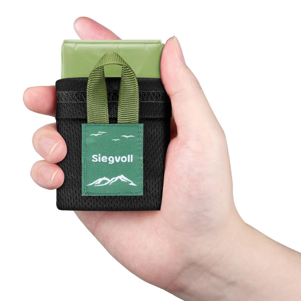 Siegvoll Pocket Picnic Blanket for 1-2 Persons, 43.3x55.12(2.54oz) Super Light Compact Beach Blanket, SandProof Waterproof Portable Beach Picnic Mat for Outdoor Hiking Camping Travel Festival (Green)