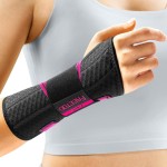 FREETOO Carpal Tunnel Wrist Brace Night Support Fit Right Hand for Work, Pain Relief Wrist Splint for Tendonitis, Sprain, Strain, Rigid Hand Brace for Arthritis for Women Men (Right, XS, Black/Pink)
